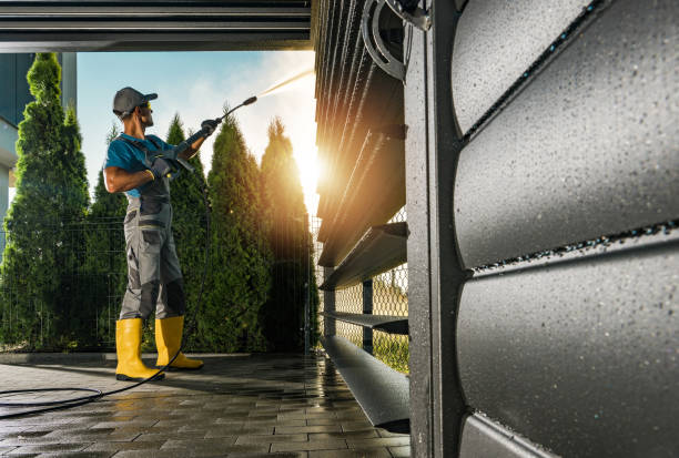 Why Choose Our Certified Pressure Washing Experts for Your Project Needs in Bigfoot, TX?